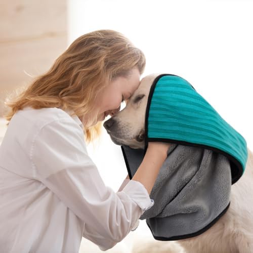 Microfiber Dog Towel & Paw Cleaner – Super Absorbent - Image 4