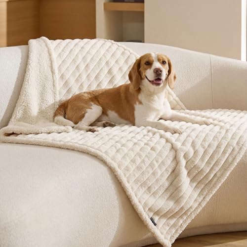 Bedsure ComfyFleece® Waterproof Dog Blankets by BEDSURE