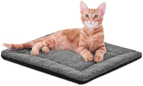 K&H Self-Warming Cat Bed Pad, Self Heating Pad, Small 21 X 17 Gray/ Black by KHPetProducts