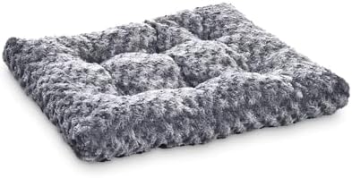Amazon Basics Washable Cat and Dog Bed Crate Pad, Fits Medium Crates by AmazonBasics