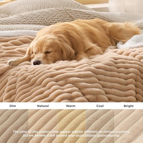 Bedsure ComfyFleece® Waterproof Dog Blankets - Image 5
