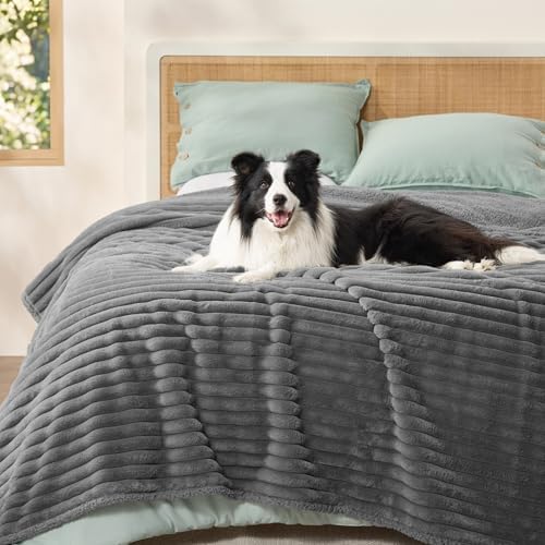Bedsure ComfyFleece® Waterproof Blanket by BEDSURE